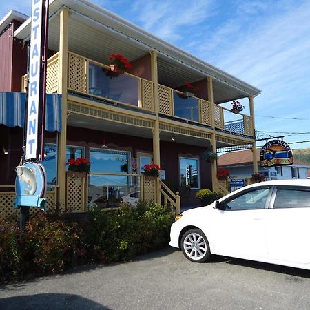 Hotel-Motel Baie-Ste-Catherine Екстериор снимка