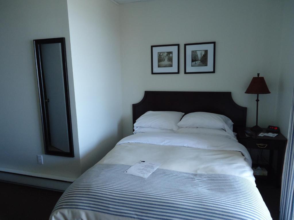 Hotel-Motel Baie-Ste-Catherine Екстериор снимка