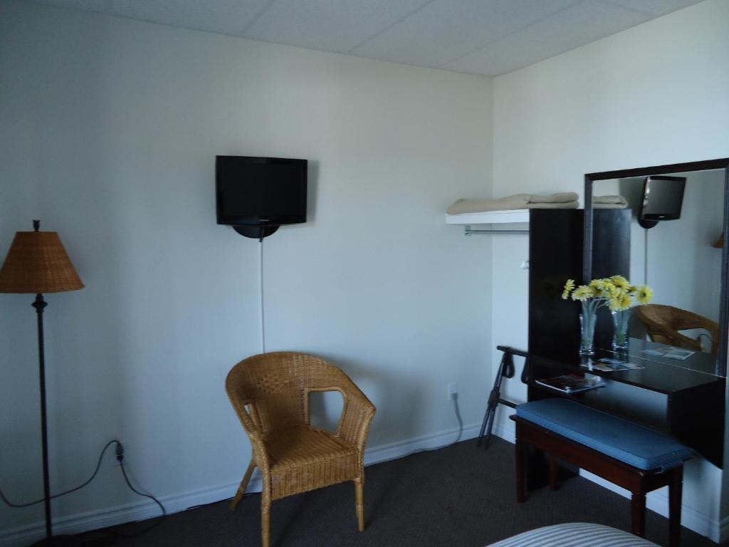 Hotel-Motel Baie-Ste-Catherine Екстериор снимка
