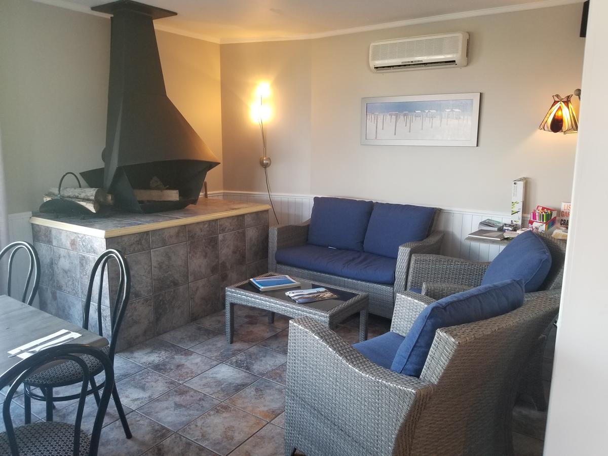 Hotel-Motel Baie-Ste-Catherine Екстериор снимка