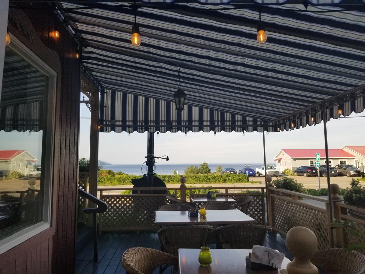 Hotel-Motel Baie-Ste-Catherine Екстериор снимка