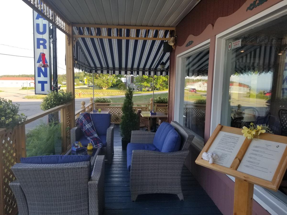 Hotel-Motel Baie-Ste-Catherine Екстериор снимка